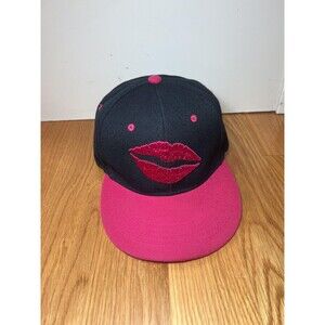 ICAP Hat Cap Snap Back Black Pink Lips Embroidered Graphic Streetwear Mens